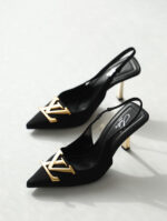 Escarpin Julia Slingback 3723 à bout pointu, en polyester, avec un talon de 9 cm apporte une touche de sophistication à toute tenue.