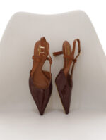 Escarpin Julia Slingback 0310-5 à bout pointu en Simili Cuir Veri, avec un talon de 6 cm offrant une excellente stabilité et une idée de confort.