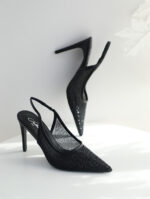 Escarpin Julia 3756 à bout pointu, tulle transparent, avec un talon de 10 cm apporte une touche de sophistication à toute tenue