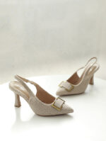 Escarpin Julia Slingback 3753 à bout pointu, en tweed, avec un talon de 9 cm offrant une excellente stabilité et une idée de confort.