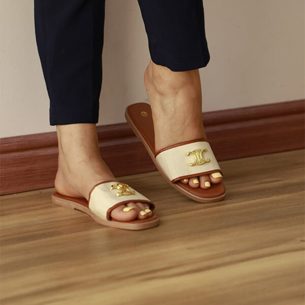 Mule Julia 0197-6