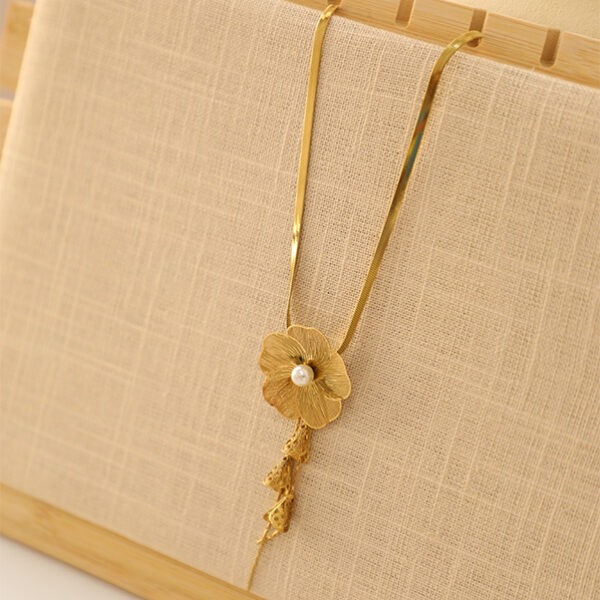 Collier 011-FLR