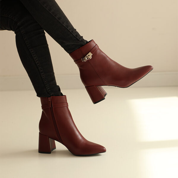 Boots Julia J-42
