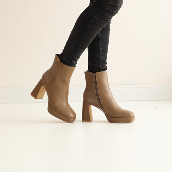 Boots Julia J-06