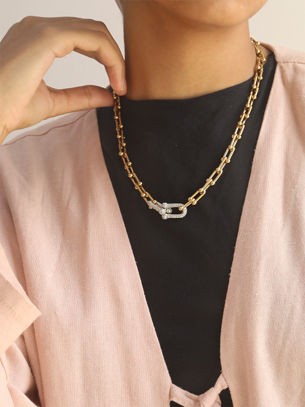 0C7A8172 Collier 611 – Image 1