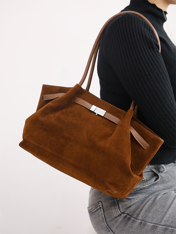 0C7A3558 Sac Julia 9130 – Image 1