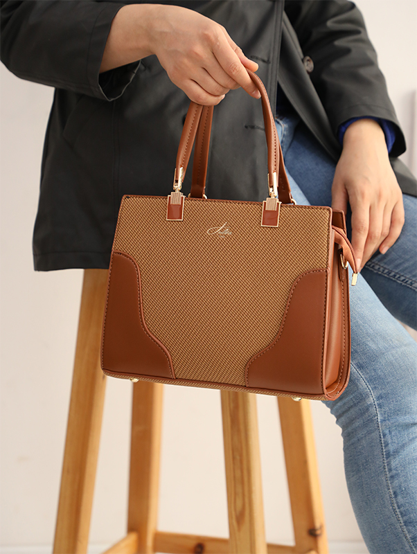 0C7A6178 Sac Julia 2220 – Image 1