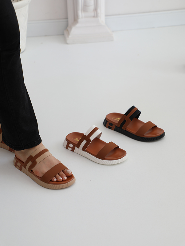 0C7A7041 Mule Julia W-06 – Image 1