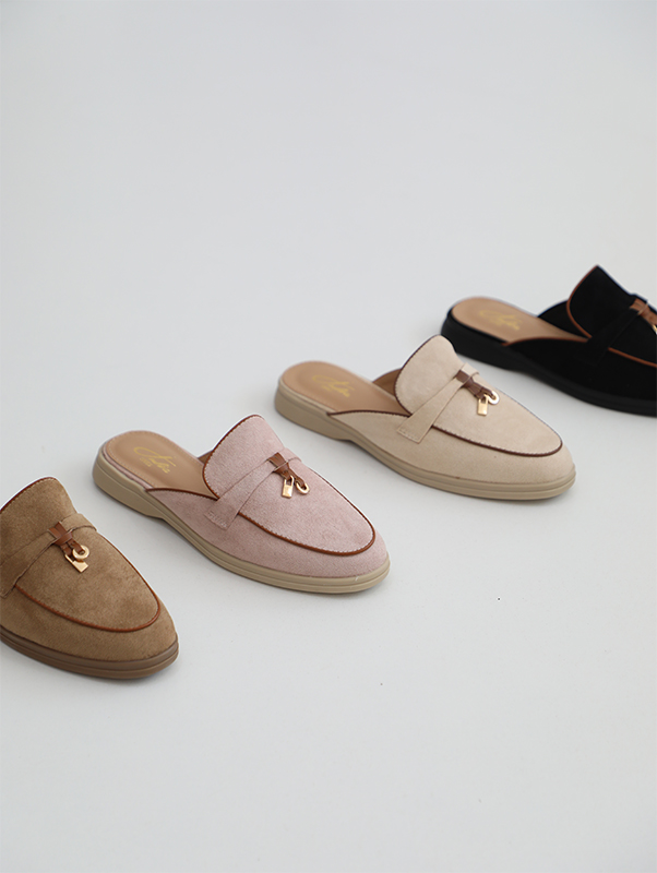 0C7A7098 Mule Julia F-155 – Image 1