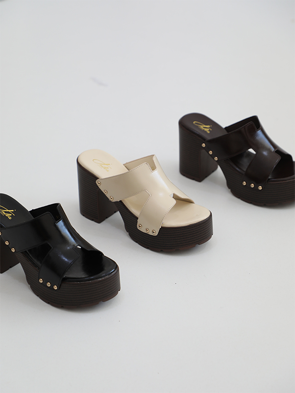 0C7A7107 Sabot Julia W-22 – Image 1