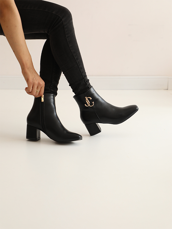 0C7A0339 Boots Julia J-37B – Image 1